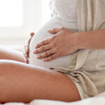 Gengivite-gravidica-cosè-cosa-la-causa-ed-è-pericolosa-per-il-feto-Tutto-ciò-che-devi-sapere-sulla-gengivite-in-gravidanza